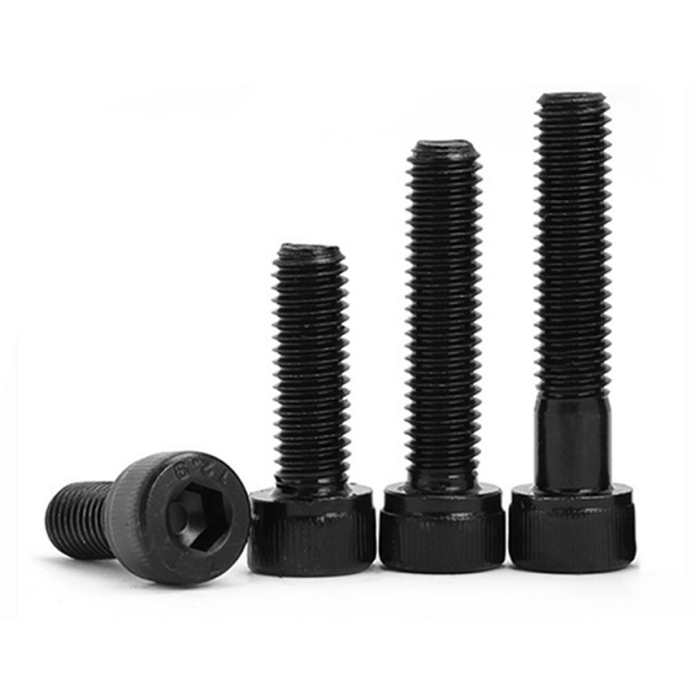 DIN 912 Socket Head Cap Screw M18x150 40Cr Alloy Steel